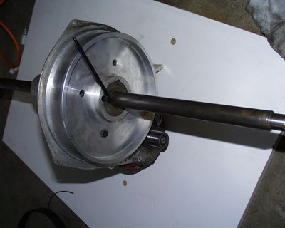 Anziehen der Inbus Schrauben am Riemenrad
