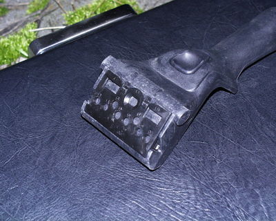 Citroen AX Stecker
