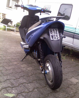 Hauptständer entsorgt
Schwalbe Paceman und progressive Federbeine montiert.
