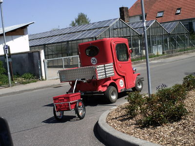 Sinsheim 2010
Roter Elektrotruck fuhr vor mir her und zeigte mir den Weg zum Museum...
