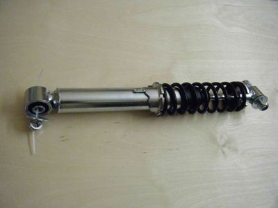 Stoßdämpfer vorne ,einstellbar (3 Stufen)
2010 beim Händler gekauft
