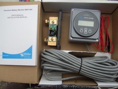 Anzeige von Spannung, Strom und Kapazität
Komplett
