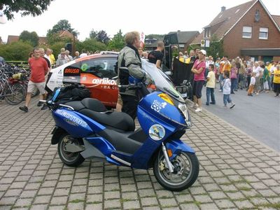 Zero-Race-Halts in Tönnishäuschen
