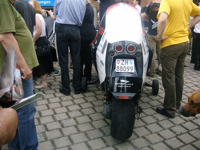 Zero-Race-Halt in Tönnishäuschen
