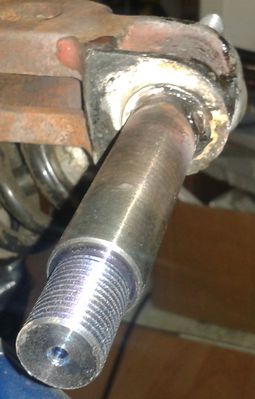 neue Vorderachse CityEL eingelötet
Aufgrund eines Anpassungsfehlers muss die neue Achse eingelötet werden
Keywords: Vorderachse City EL Reparatur Ersatzteile