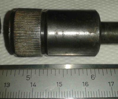 Vorderradachse Einpresstück für Schwinge
Die Achse ist gebrochen bei einer seitlichen Kollision mit dem Bordstein im Winter auf Eis
Keywords: Achse Vorderrad City EL