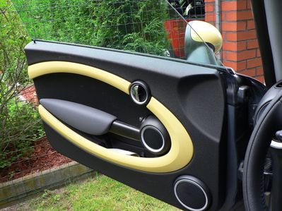 Mini-E Türverkleidung
Mini-E Türverkleidung
Keywords: Mini-E Türverkleidung