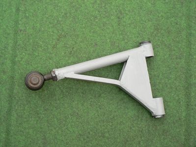 Querlenker
Querlenker entrostet mit neuen Gummis und grundiert
Keywords: Querlenker