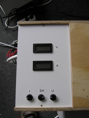 Drehstromlader Prototype 2
Anzeigenbereich
