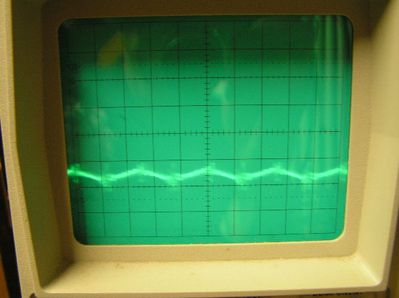 Neue HP-Laderplatine (Prototype)
Restwelligkeit Div= 100 mV
