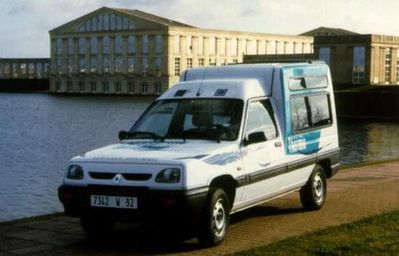 RENAULT_Express_THERMIE
RENAULT_Express_THERMIE bei der Uni Bruessel (???)
MIT ZEBRA AKKU um 1995 ...
Keywords: RENAULT_Express_THERMIE