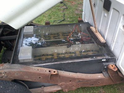 Alternative Ladeflächensicherung per Besen ;)
