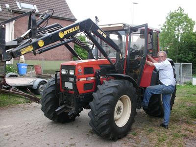 Treckerfahrer-Horst
da soll mal einer sagen dass es Horst keinen Spaß macht ;)
