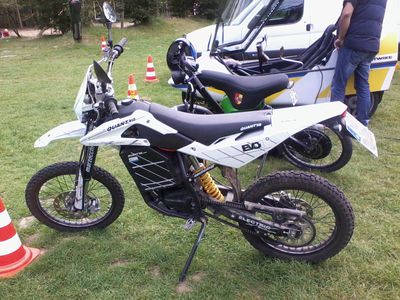 Quantiya mit Strassenzulassung - Kaum zu glauben was das Ding an Power raushaut - aus 48V ! ! !
