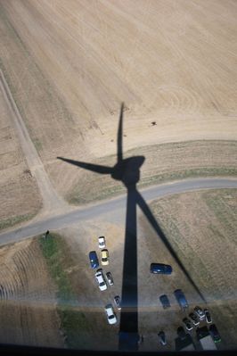 Oben in der Windkraftanlage
es ist heiß, anstrengend, das Ding schwankt und vibriert..... aber es ist einfach toll
