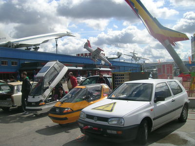 der andere Michael fährt Golf
