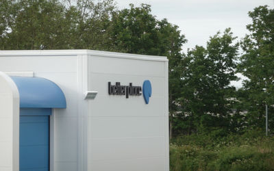 Batteriewechselstation in Dänemark
Am 14.06.12 fuhr ich am Autobahnkreuz Kolding(DK) ab um eine Zigarettenpause zu machen und fand zufällig diese Wechselstation. Leider ist sie noch nicht in Betrieb.
Weitere Infos unter:

www.betterplace.com

